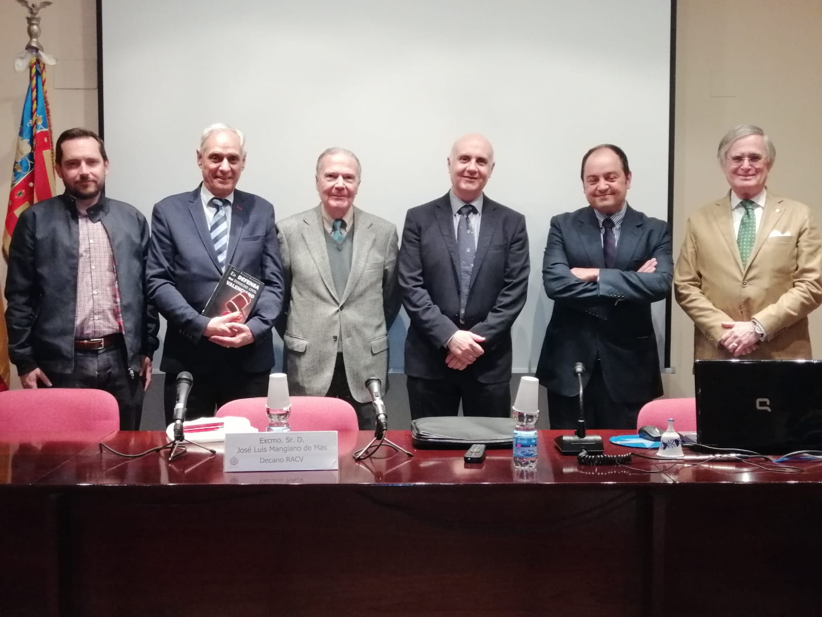 Presentació del llibre de José Bonet "En defensa del Derecho Civil Valenciano" Presentació del llibre de José Bonet "En defensa del Derecho Civil Valenciano".